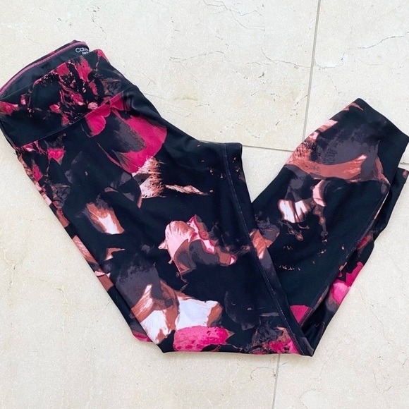 Bundle of 2 Calvin Klein Capri Crop Leggings Medium - Picture 7 of 14